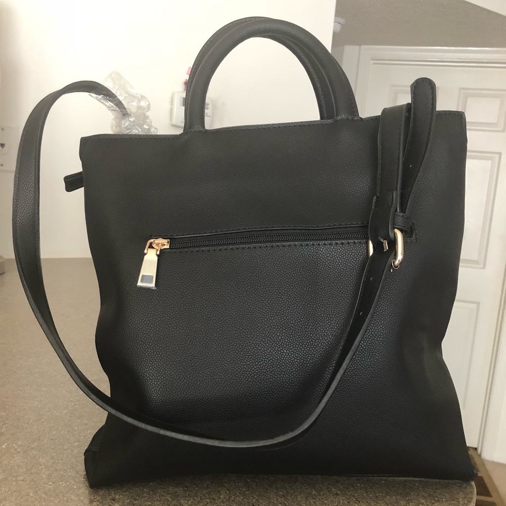Slim double compartment tote
